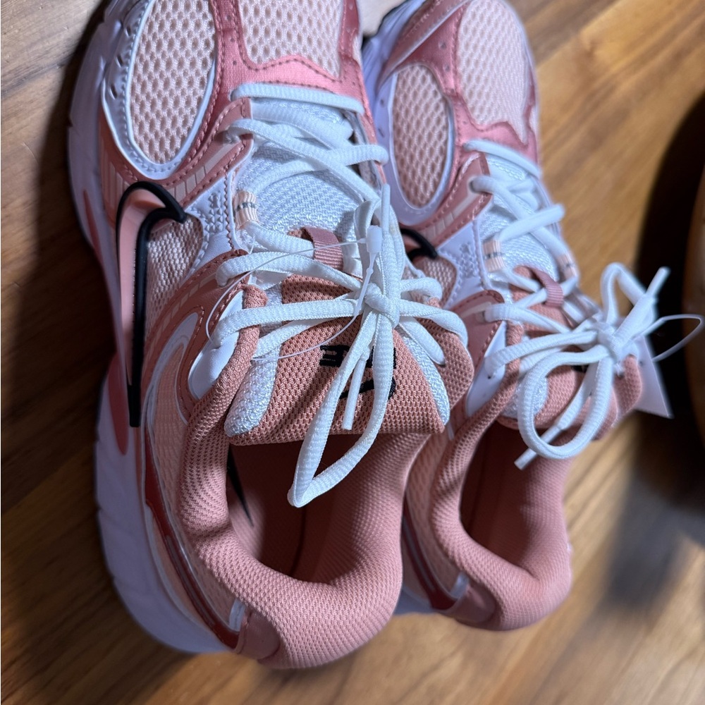 Nike Women's Pink White and Black Mesh Running Sneakers - Picture 5 of 9